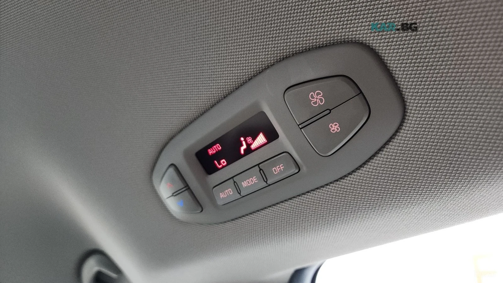 Kia Carnival * 9 МЕСТА* KEYLESS* Camera* ПОДГРЕВ* , снимка 15 - Автомобили и джипове - 55062024