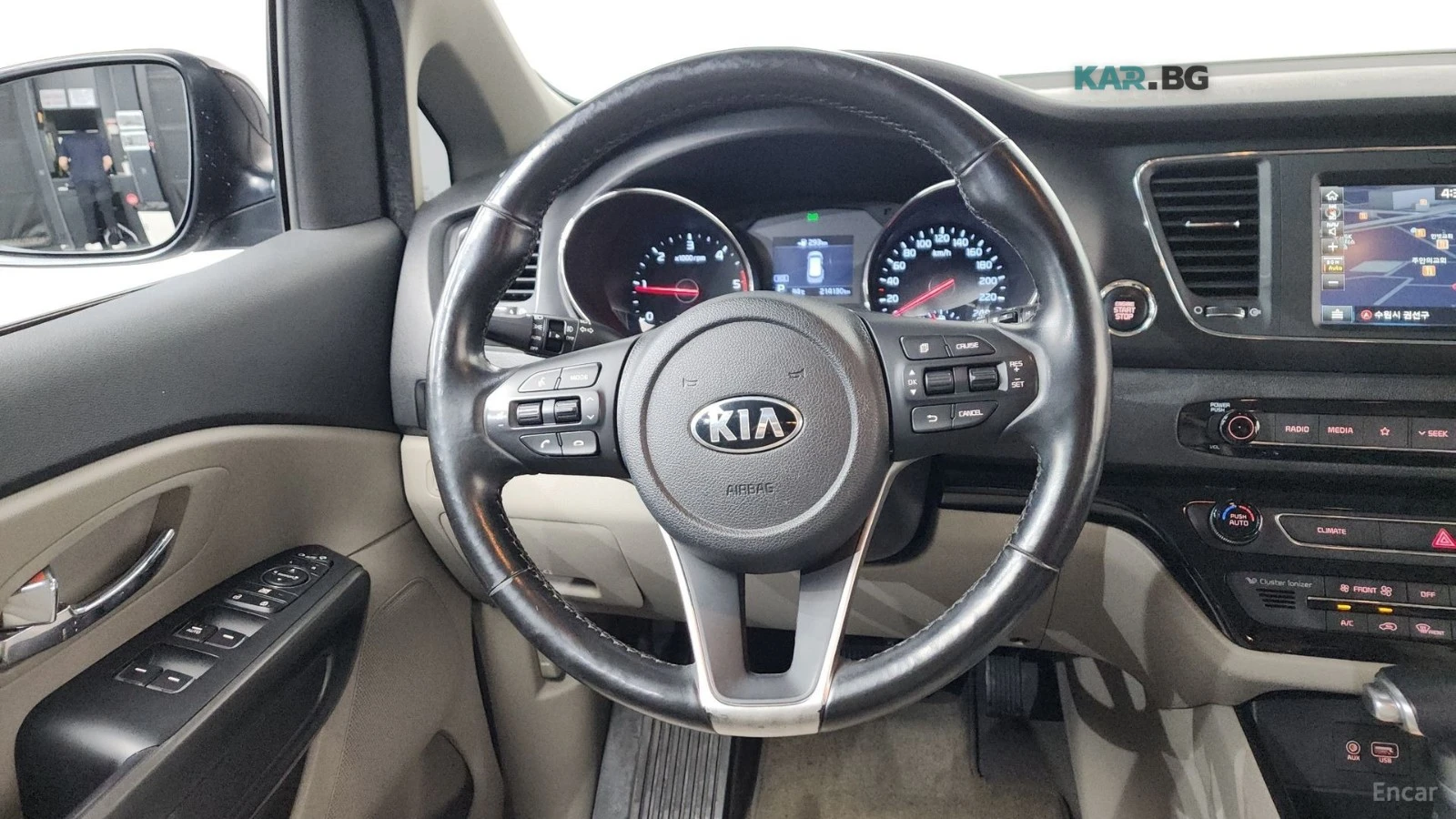 Kia Carnival * 9 МЕСТА* KEYLESS* Camera* ПОДГРЕВ* , снимка 13 - Автомобили и джипове - 55062024
