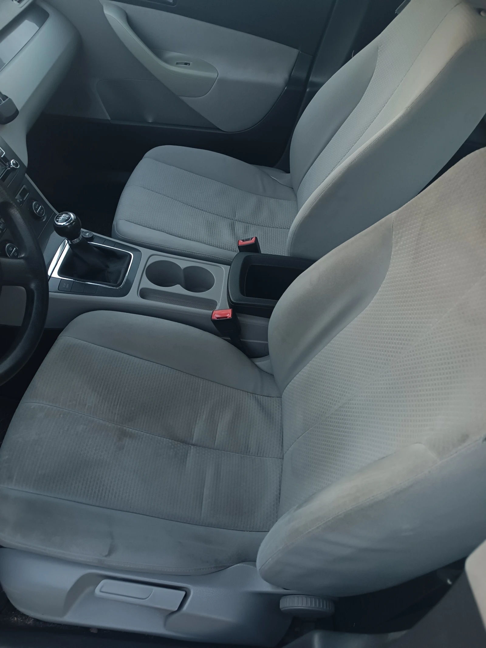 VW Passat, снимка 8 - Автомобили и джипове - 55111959