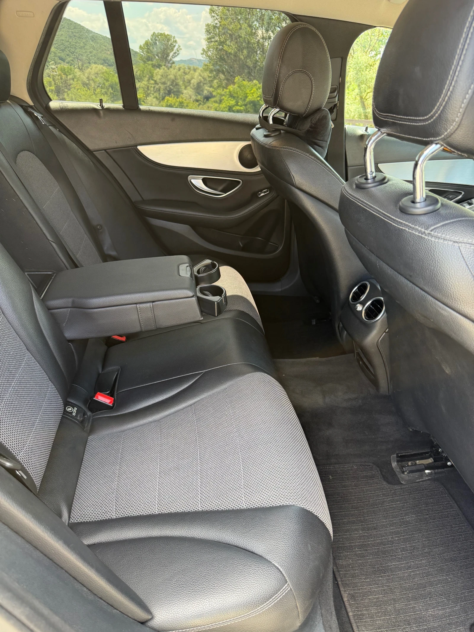 Mercedes-Benz C 200 W205, снимка 7 - Автомобили и джипове - 55177306