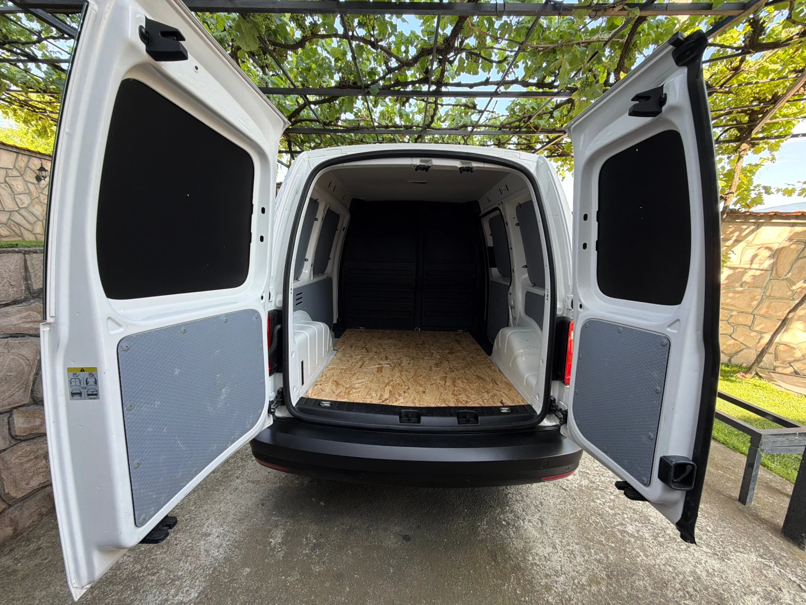 VW Caddy 1.4 CNG 94 000 KM N1 МЕТАН KLIMA  EURO 6 , снимка 12 - Автомобили и джипове - 55185510