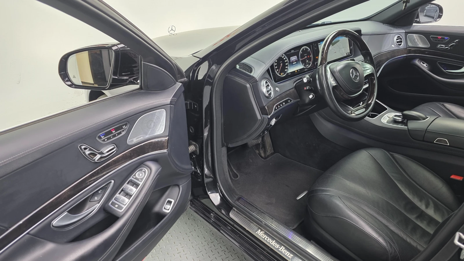 Mercedes-Benz S 350 4MATIC/ОБДУХВАНЕ/ПАНОРАМА/ДИСТРОНИК/360, снимка 5 - Автомобили и джипове - 55528596