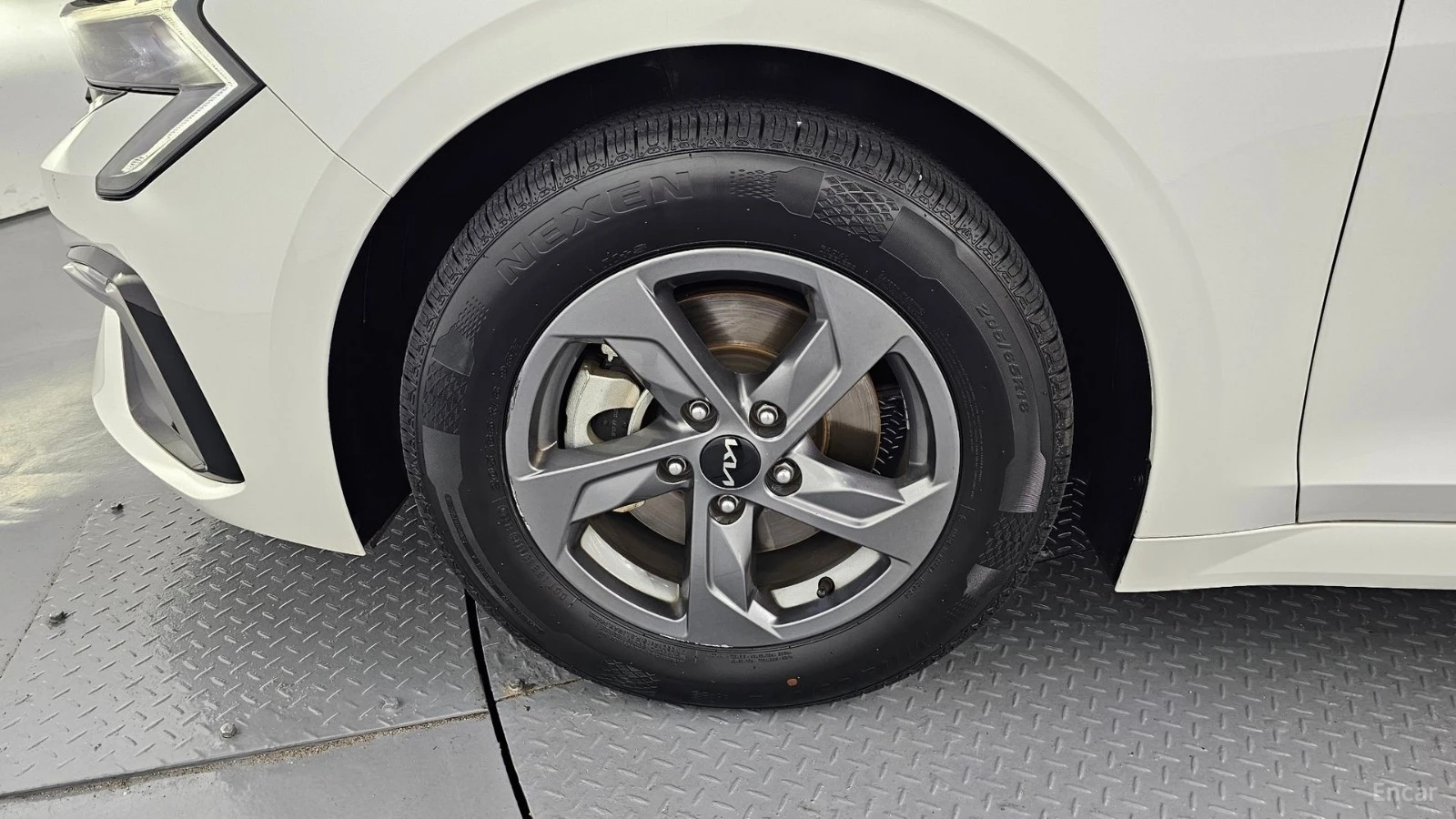 Kia K5 Trendy* 2.0LPG* ПОДГРЕВ* КАМЕРА* KEYLESS* , снимка 16 - Автомобили и джипове - 55556397