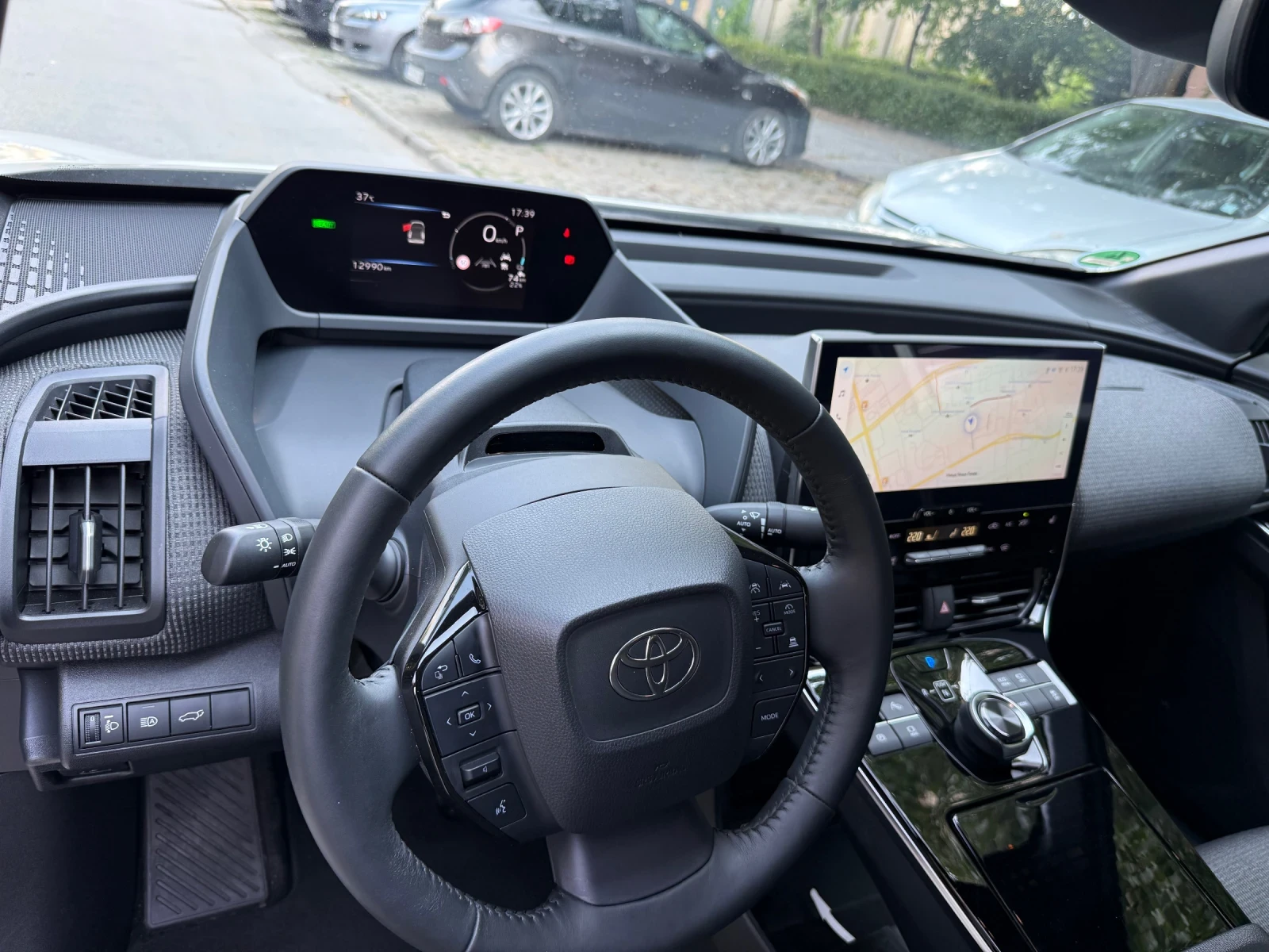 Toyota bZ4X Германия-12900км-Full-Гаранция!!!, снимка 10 - Автомобили и джипове - 55578188