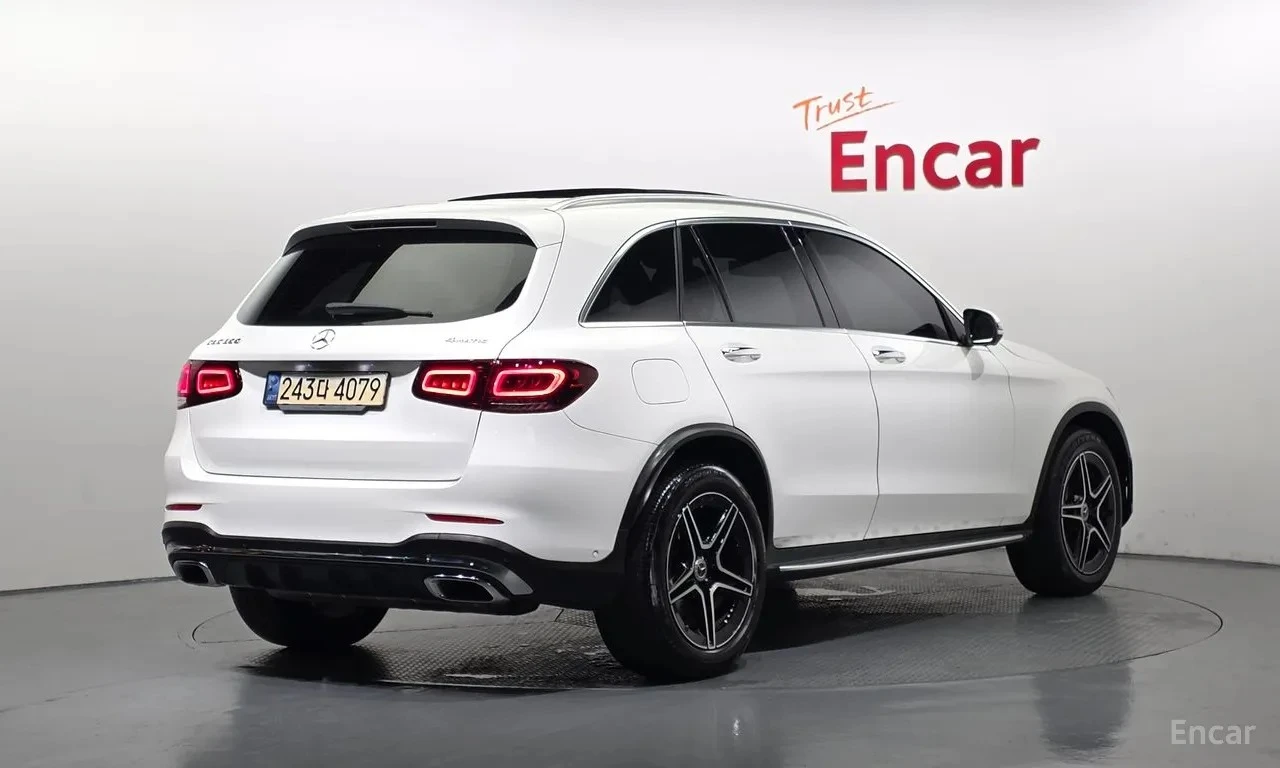 Mercedes-Benz GLC GLC300 4MATIC | HUD | 360  камера | Панорама, снимка 2 - Автомобили и джипове - 55739380