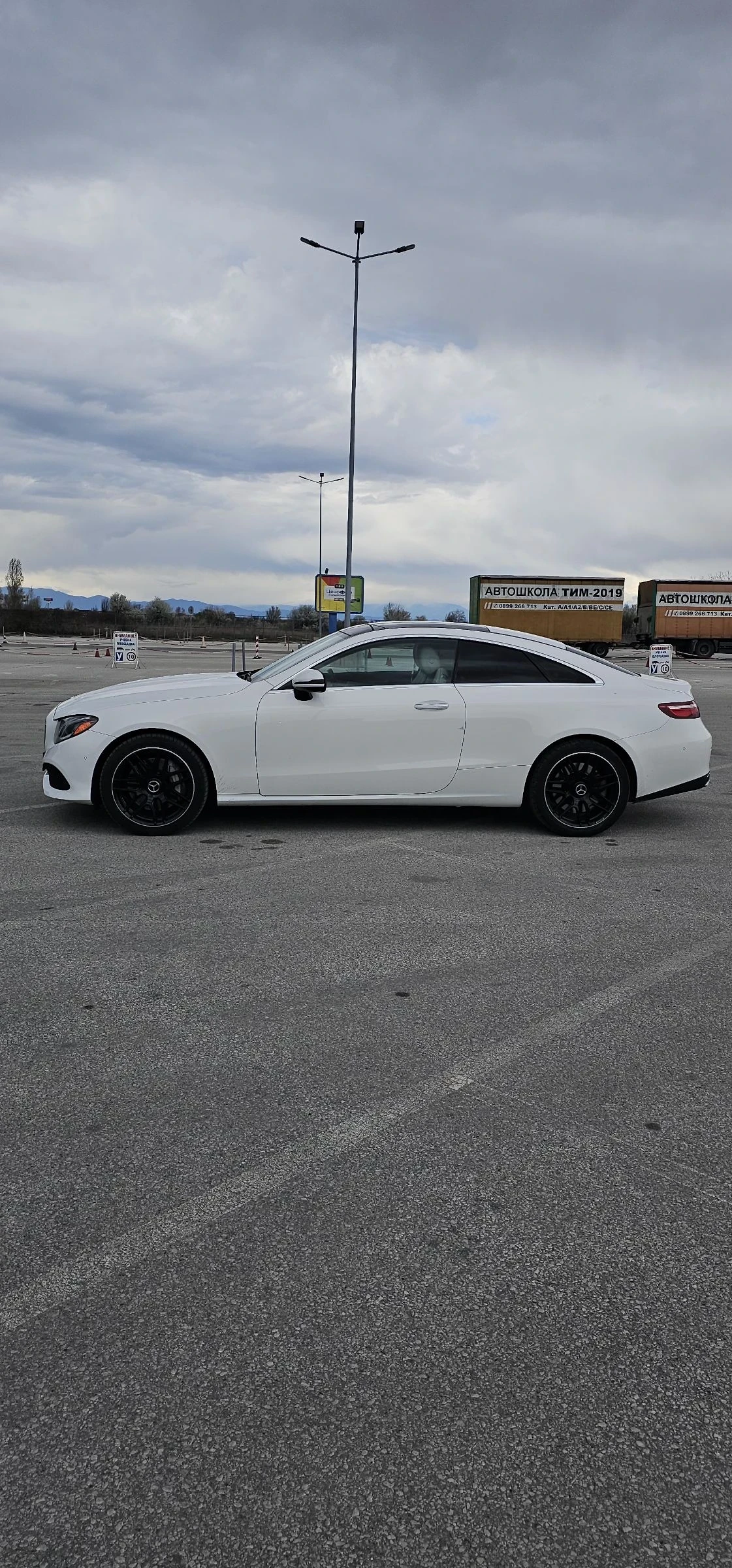 Mercedes-Benz E 400 4MATIC Coupe Burmester Панорама, снимка 5 - Автомобили и джипове - 55811898