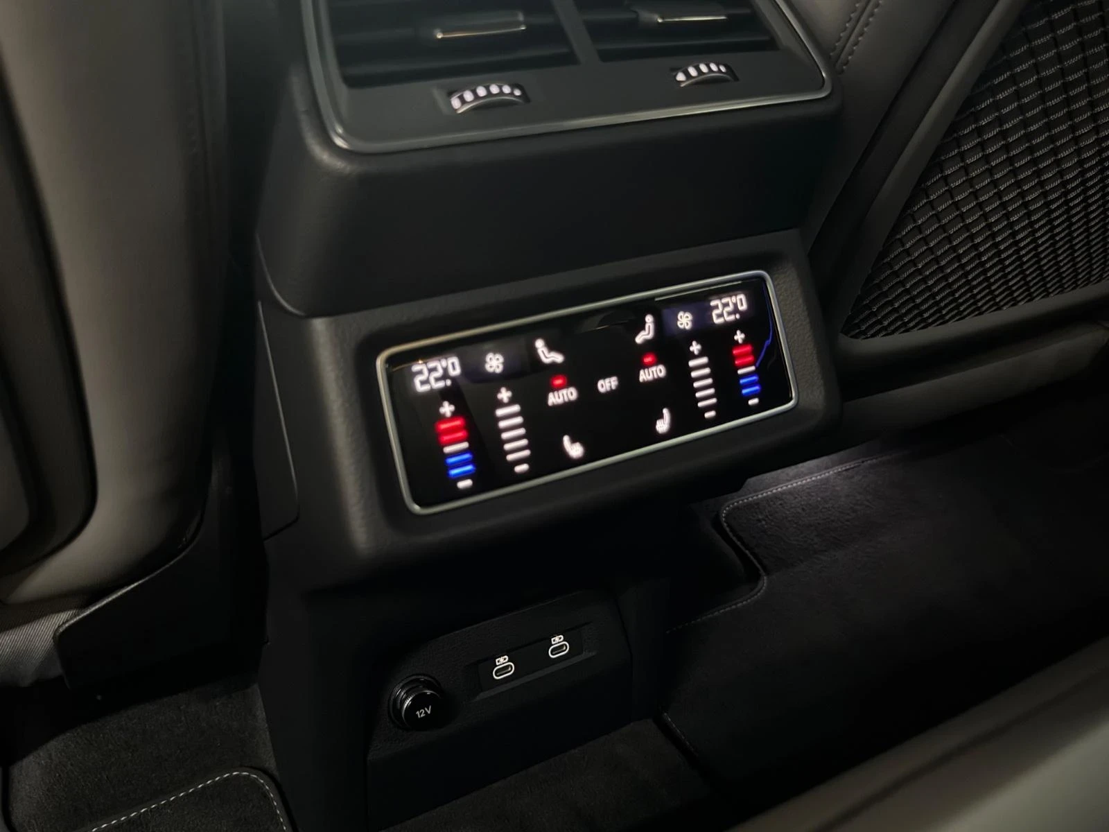 Audi E-Tron S-line 55 Quattro , снимка 7 - Автомобили и джипове - 55879280