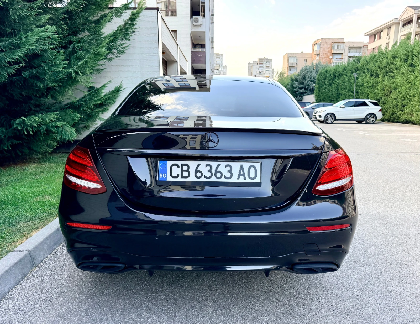 Mercedes-Benz E 220 AMG LINE PODGREV 360VIEW, снимка 6 - Автомобили и джипове - 55886667