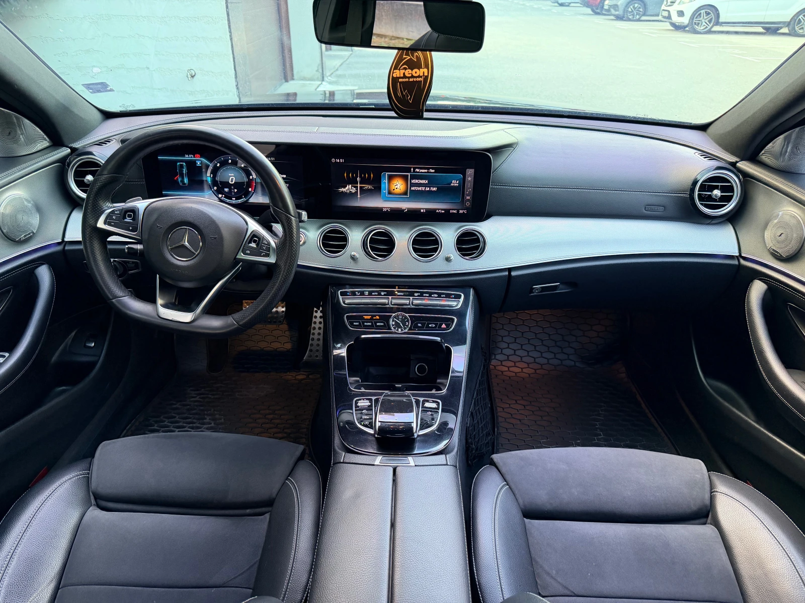 Mercedes-Benz E 220 AMG LINE PODGREV 360VIEW, снимка 12 - Автомобили и джипове - 55886667