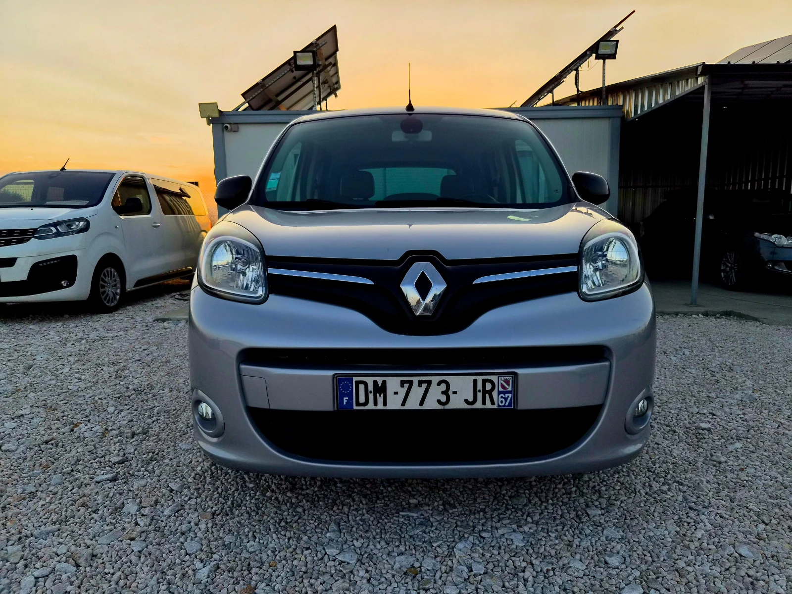 Renault Kangoo 1.5 DCI 110ks.EVRO 5 Navi , снимка 3 - Автомобили и джипове - 55940870