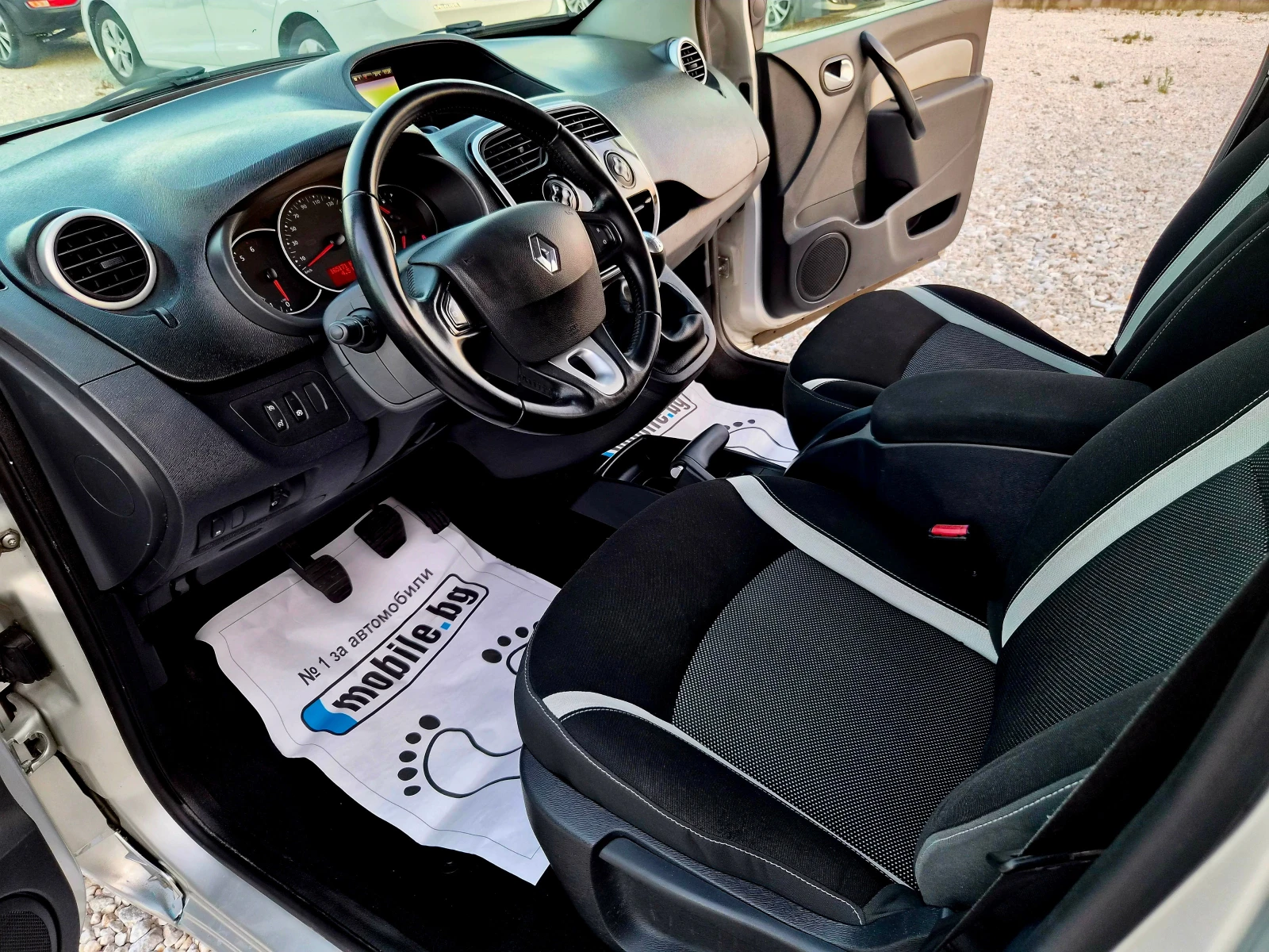 Renault Kangoo 1.5 DCI 110ks.EVRO 5 Navi , снимка 9 - Автомобили и джипове - 55940870