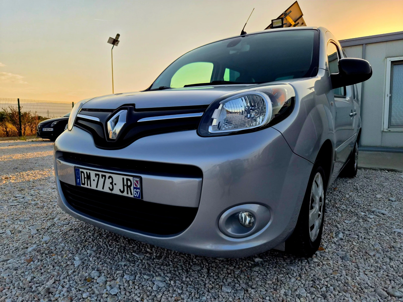 Renault Kangoo 1.5 DCI 110ks.EVRO 5 Navi , снимка 2 - Автомобили и джипове - 55940870