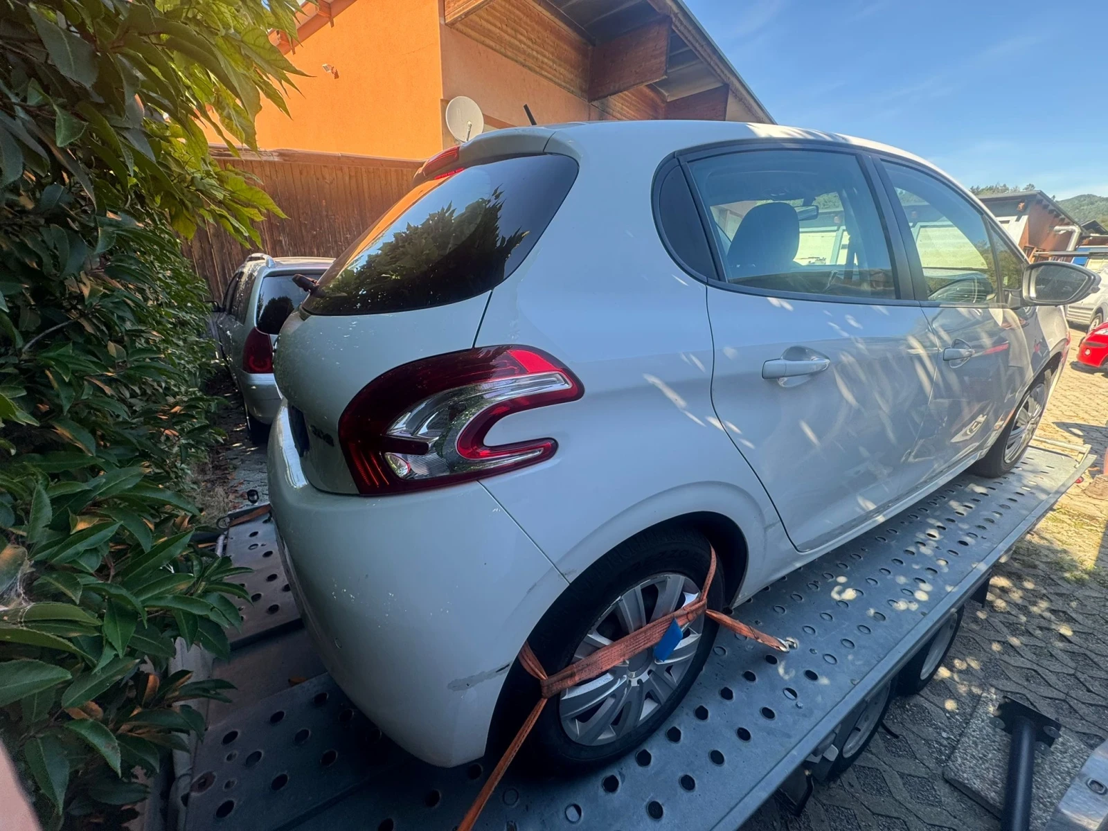 Peugeot 208 1.0i ����� ������� 50Kw 68 ���� | Mobile.bg � ����������� 10