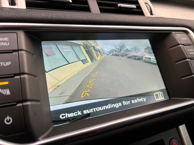 Land Rover Range Rover Evoque Pure Plus * CARFAX* * АвтоКредит* (ЦЕНА ДО БГ), снимка 12 - Автомобили и джипове - 52569906