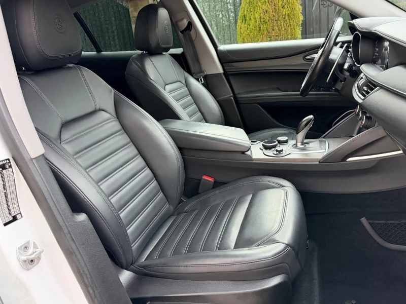 Alfa Romeo Stelvio 2.2 JTDM Super Q4 Внос Швейцария, снимка 11 - Автомобили и джипове - 53209585
