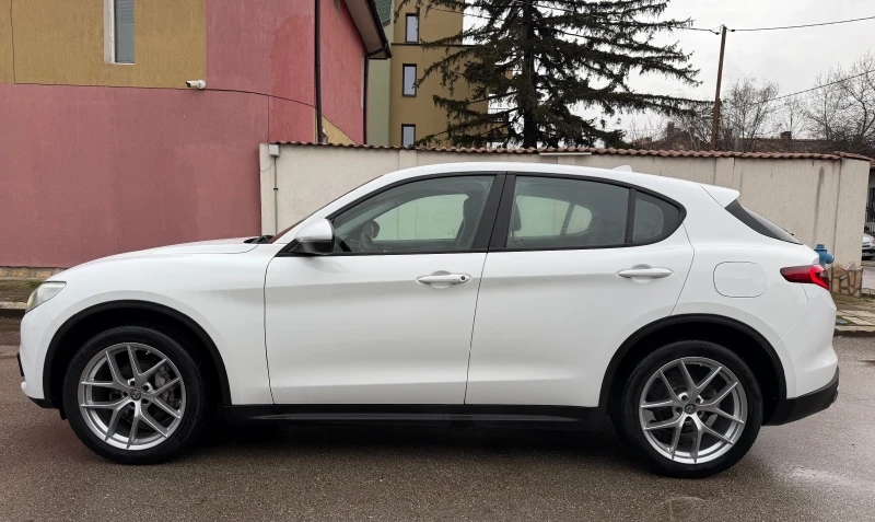 Alfa Romeo Stelvio 2.2 JTDM Super Q4 Внос Швейцария, снимка 3 - Автомобили и джипове - 53209585