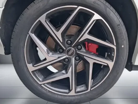 Audi Q6 e-tron 285 kWh Quattro = S-line = Гаранция, снимка 3 - Автомобили и джипове - 55477455