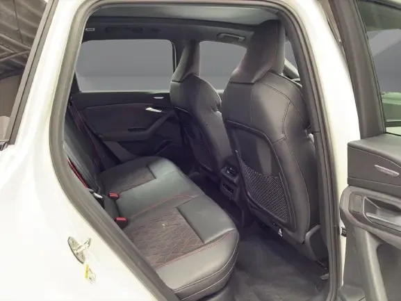 Audi Q6 e-tron 285 kWh Quattro = S-line = Гаранция, снимка 11 - Автомобили и джипове - 55477455