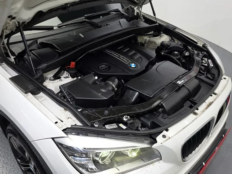 BMW X1 xDrive 20D, снимка 6 - Автомобили и джипове - 55898339