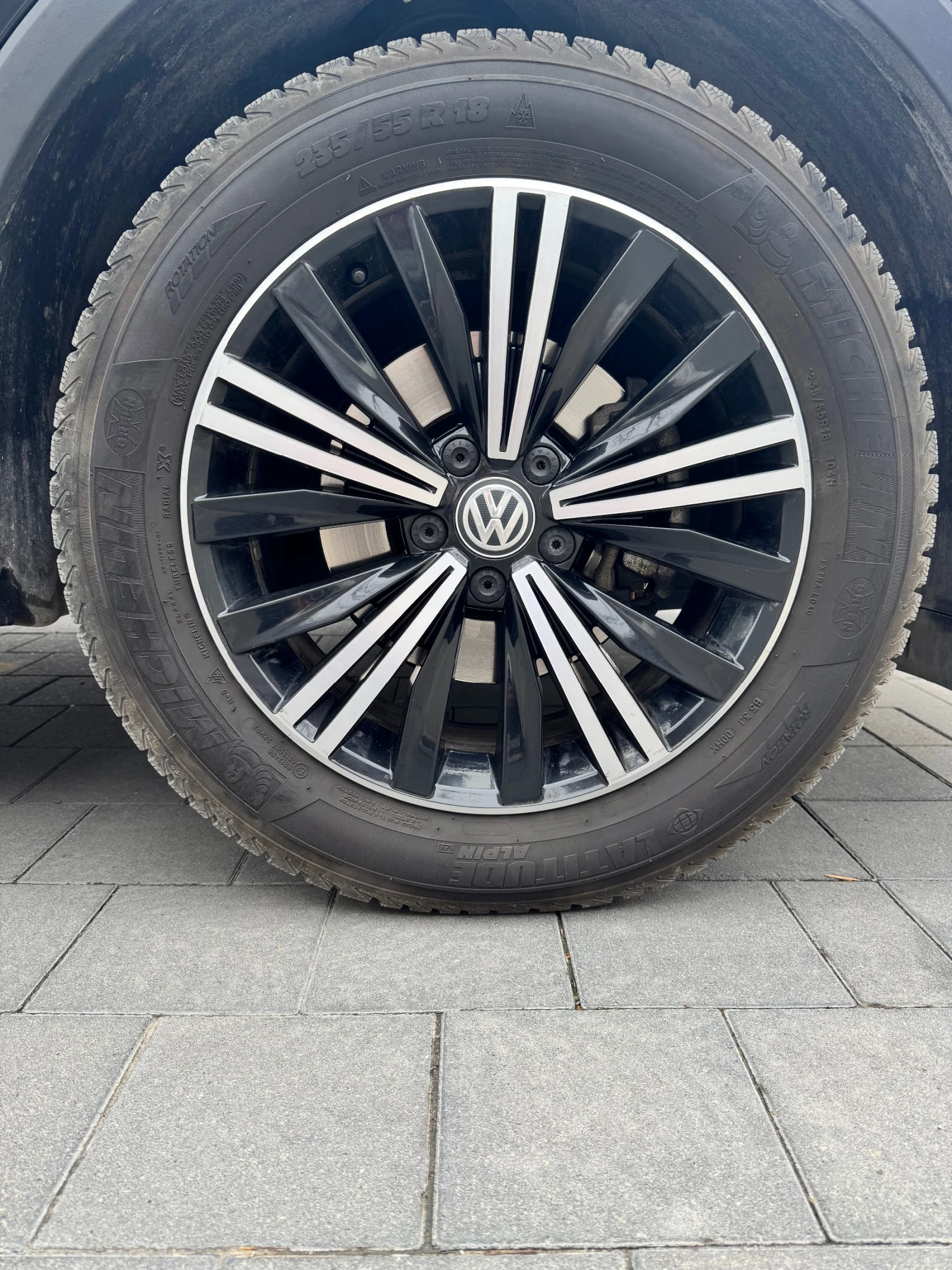 VW Tiguan HIGHLINE 2.0 DIESEL 4 MOTION - изображение 4