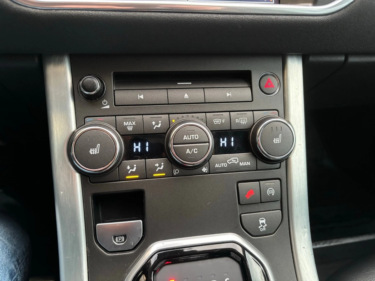 Land Rover Range Rover Evoque Pure Plus * CARFAX* * АвтоКредит* (ЦЕНА ДО БГ) - изображение 10