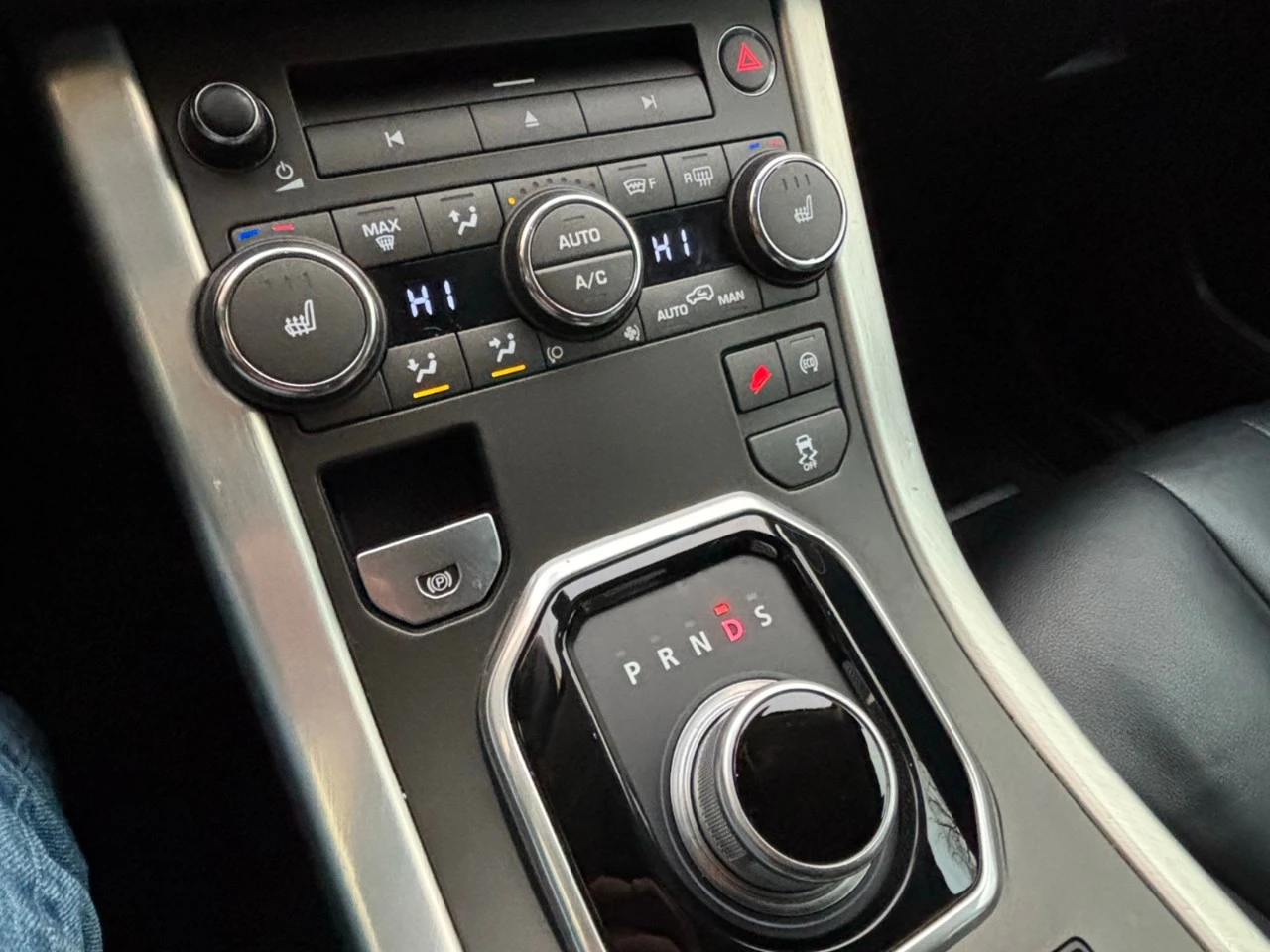 Land Rover Range Rover Evoque Pure Plus * CARFAX* * АвтоКредит* (ЦЕНА ДО БГ) - изображение 8