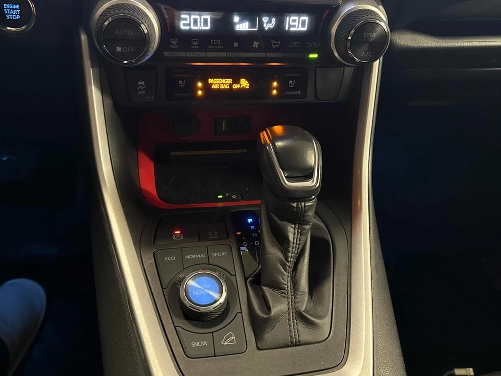 Toyota Rav4 * Trail AWD * CARFAX * ПОДГРЕВИ * ОБДУХВАНЕ - изображение 10