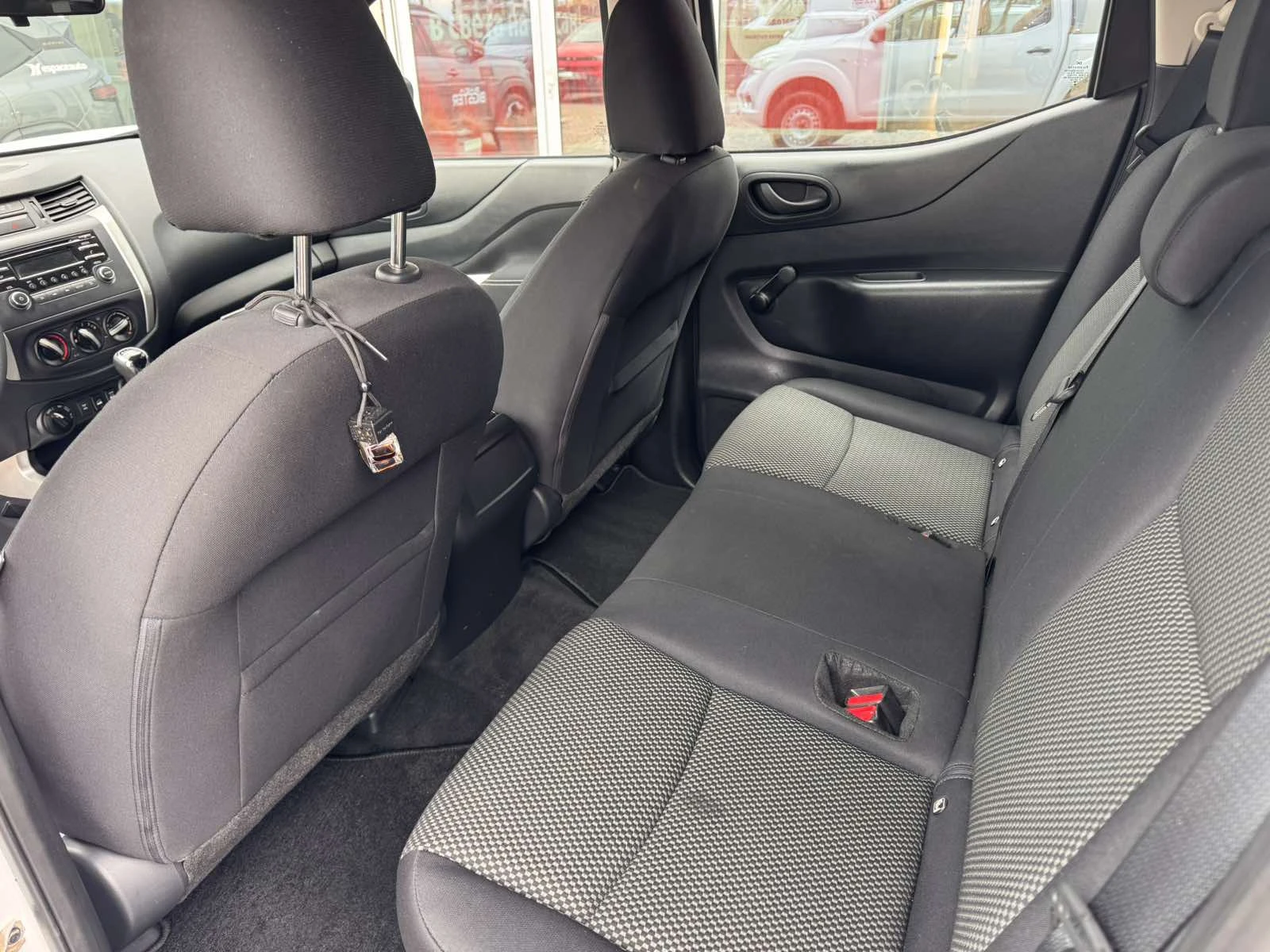 Nissan Navara Visia, снимка 11 - Автомобили и джипове - 54028686