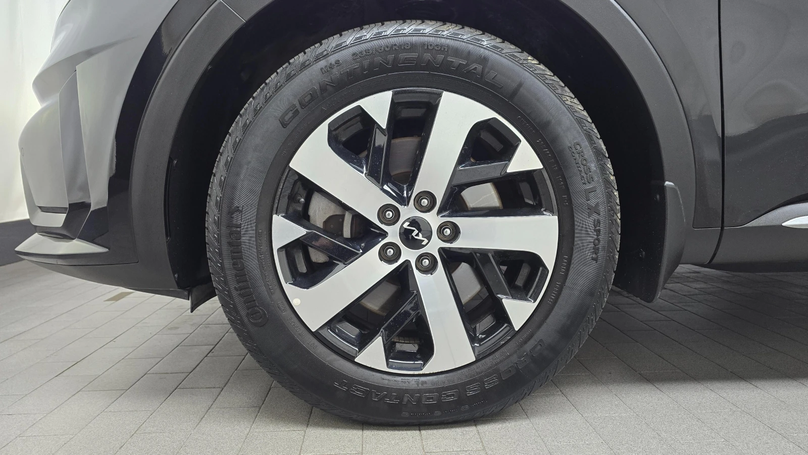 Kia Sorento 2.5T* PRESTIGE* ПОДГРЕВ* ОБДУХВАНЕ* LANE* ASSIST* , снимка 6 - Автомобили и джипове - 54576647