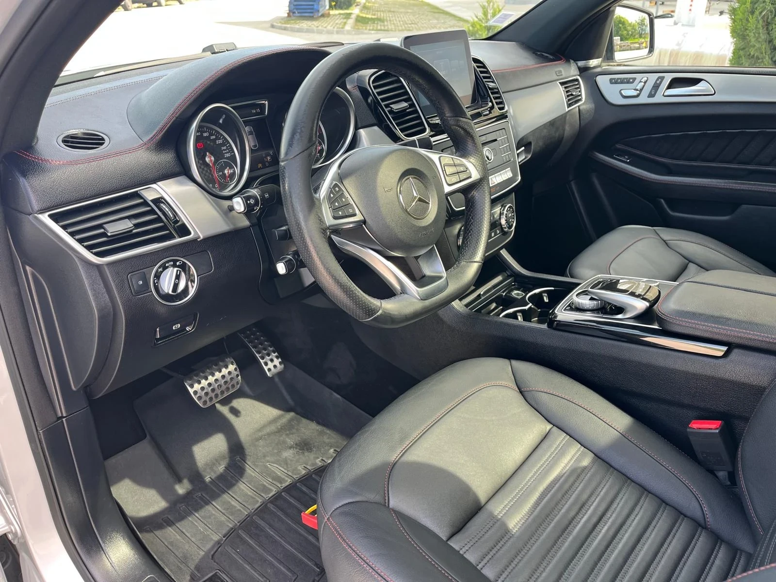 Mercedes-Benz GLE 350 AMG, снимка 8 - Автомобили и джипове - 54598626