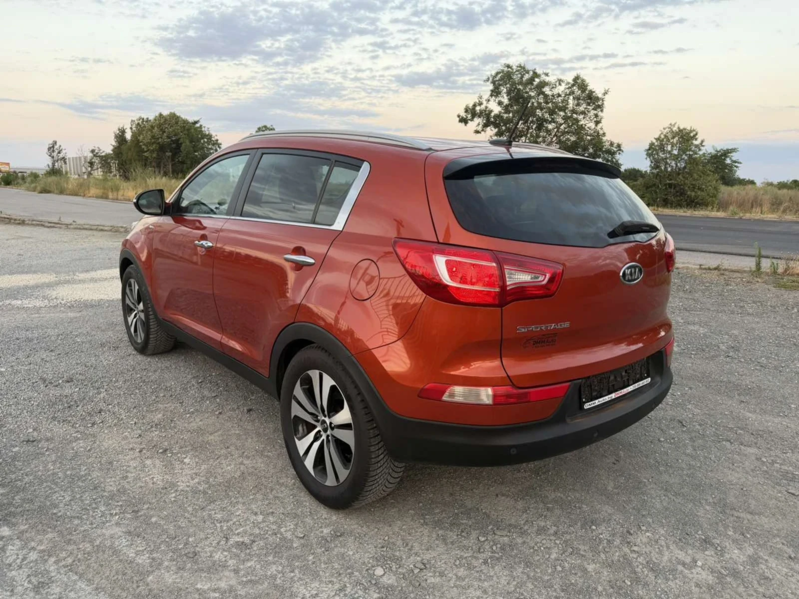 Kia Sportage 2.0-163 КС АВТОМАТИК, НАВИ, КОЖА, 4х4, снимка 6 - Автомобили и джипове - 55039244