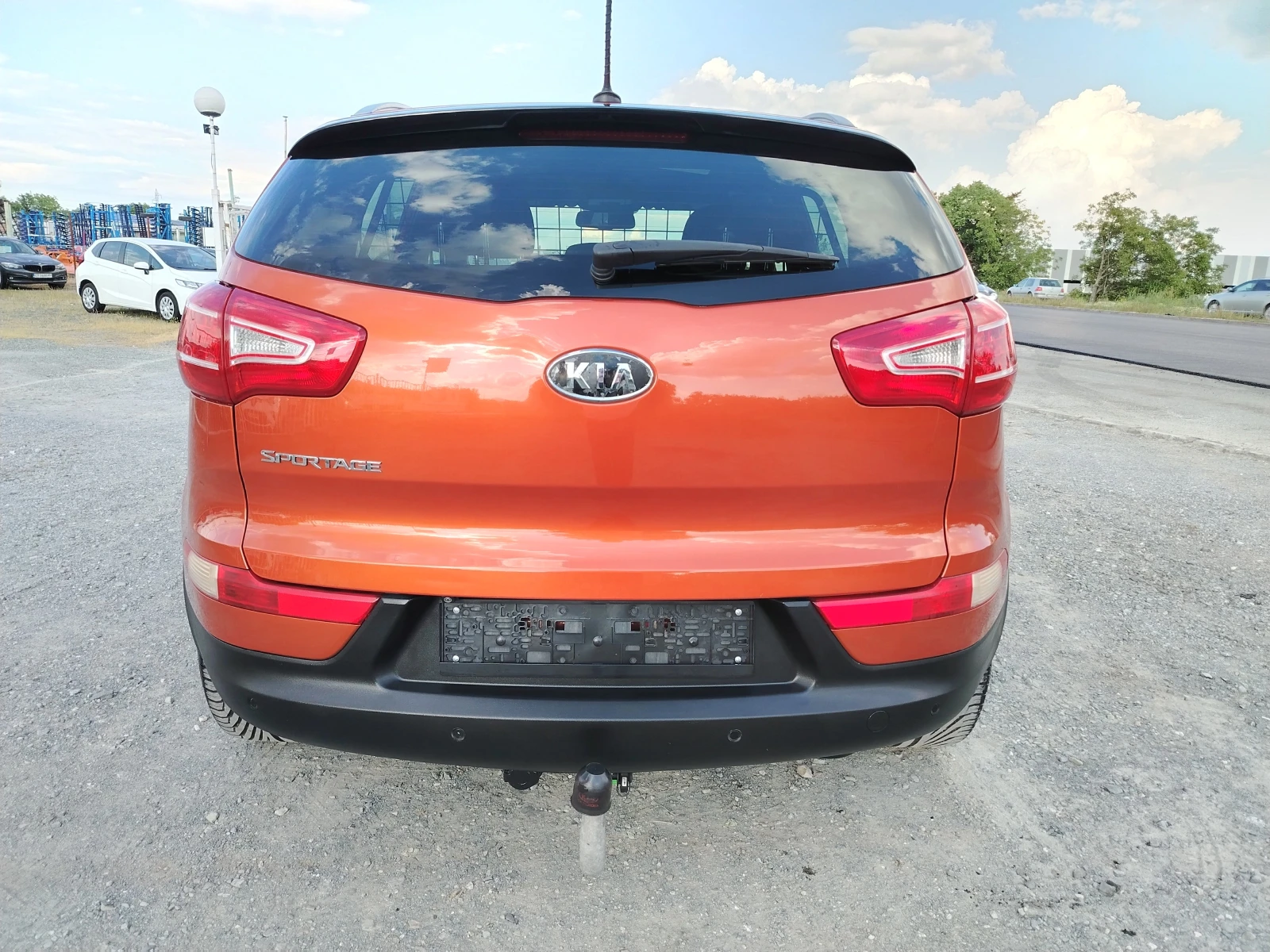Kia Sportage 2.0-163 КС АВТОМАТИК, НАВИ, КОЖА, 4х4, снимка 6 - Автомобили и джипове - 55039244