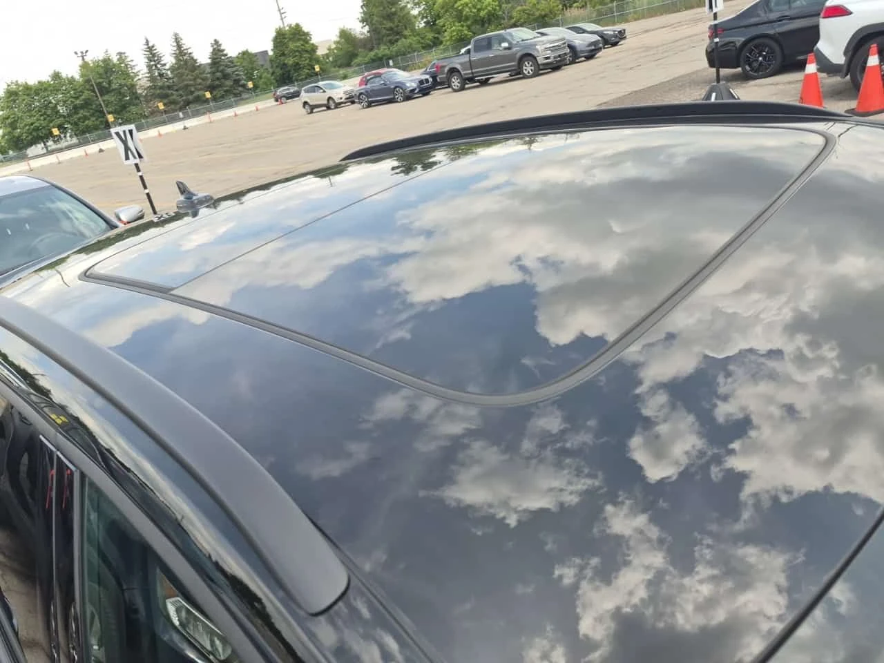 Audi Q3 KOMFORT | CARFAX | БЕЗ ПЪРВОНАЧАЛНА ВНОСКА, снимка 7 - Автомобили и джипове - 55094394