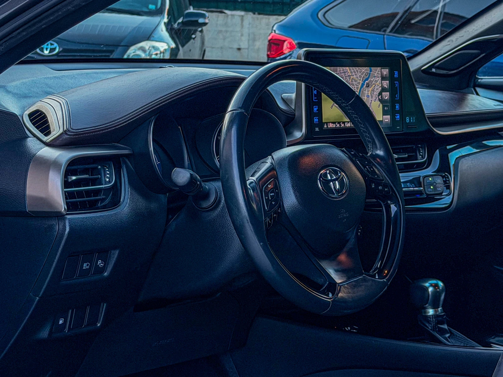 Toyota C-HR 1.8i-HYBRID* LED* JBL* 140 000КМ* FULL* TOP, снимка 10 - Автомобили и джипове - 55251707