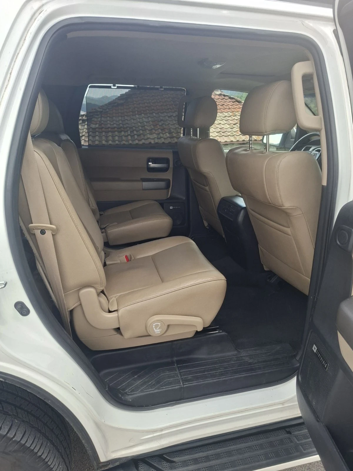 Toyota Sequoia Limited 4WD LPG, снимка 9 - Автомобили и джипове - 55406549