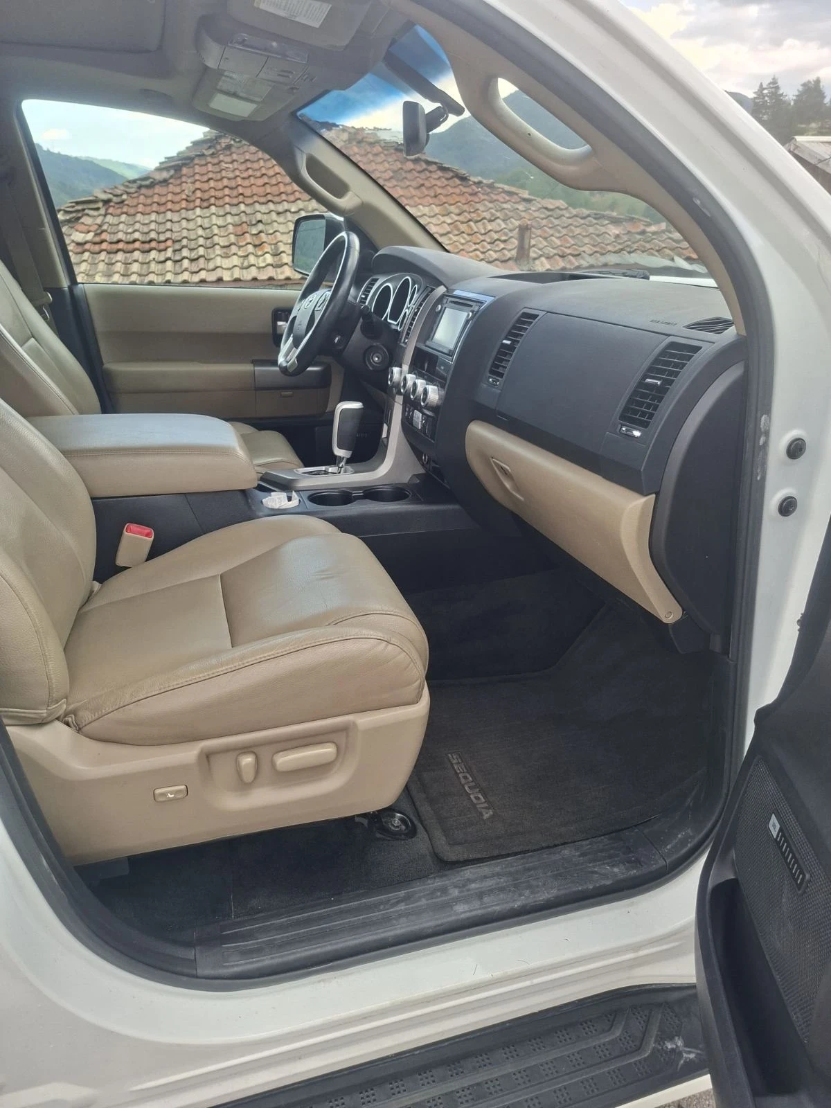 Toyota Sequoia Limited 4WD LPG, снимка 7 - Автомобили и джипове - 55406549