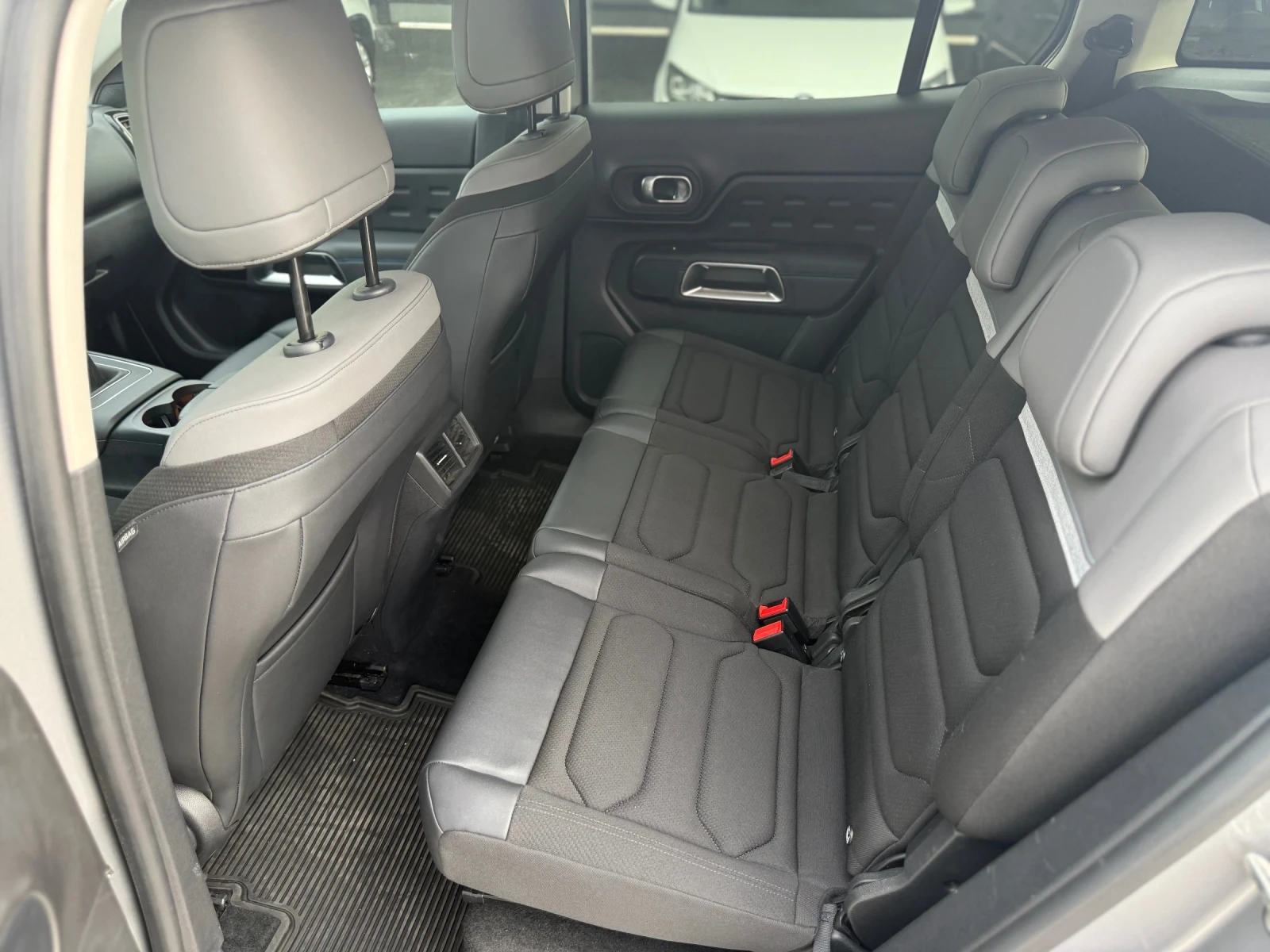 Citroen C5 Aircross, снимка 14 - Автомобили и джипове - 55656588