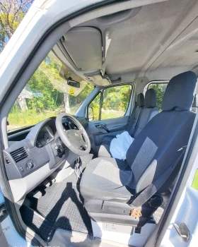 Mercedes-Benz Sprinter 313 7 МЕСТА ГАРАЖЕН, снимка 11