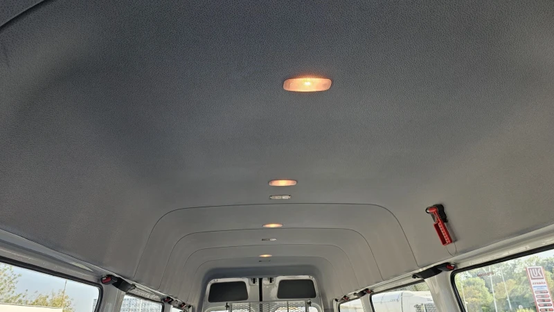 VW Crafter MAXI-клима-падащ борд , снимка 16 - Бусове и автобуси - 51600562