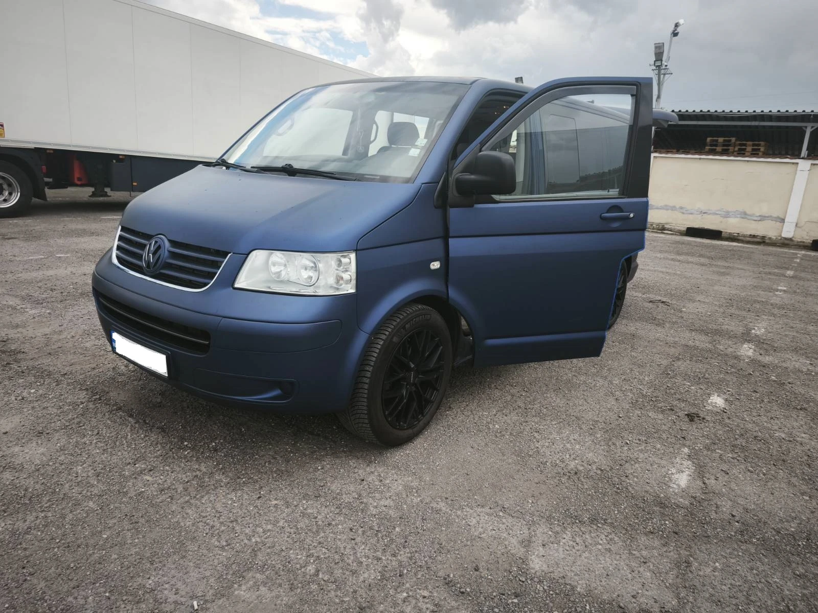 VW T5 Multivan 2.5TDI / 130к.с., снимка 7 - Бусове и автобуси - 54971114