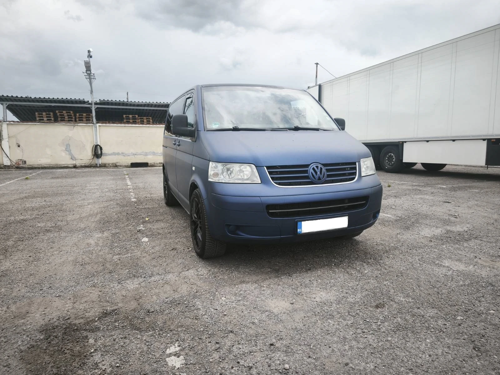 VW T5 Multivan 2.5TDI / 130к.с., снимка 2 - Бусове и автобуси - 54971114