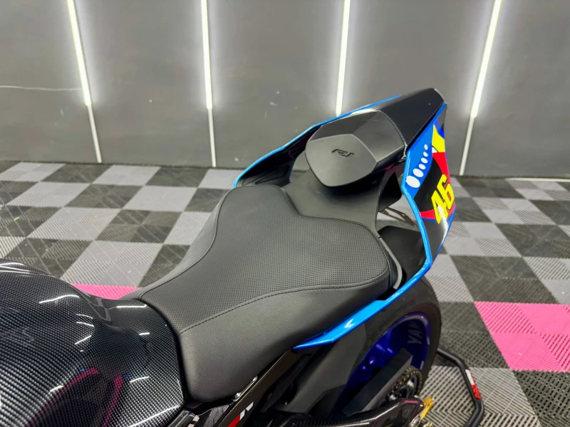 Yamaha YZF-R1 SHARK by Valentino Rossi, снимка 8 - Мотоциклети и мототехника - 41409839