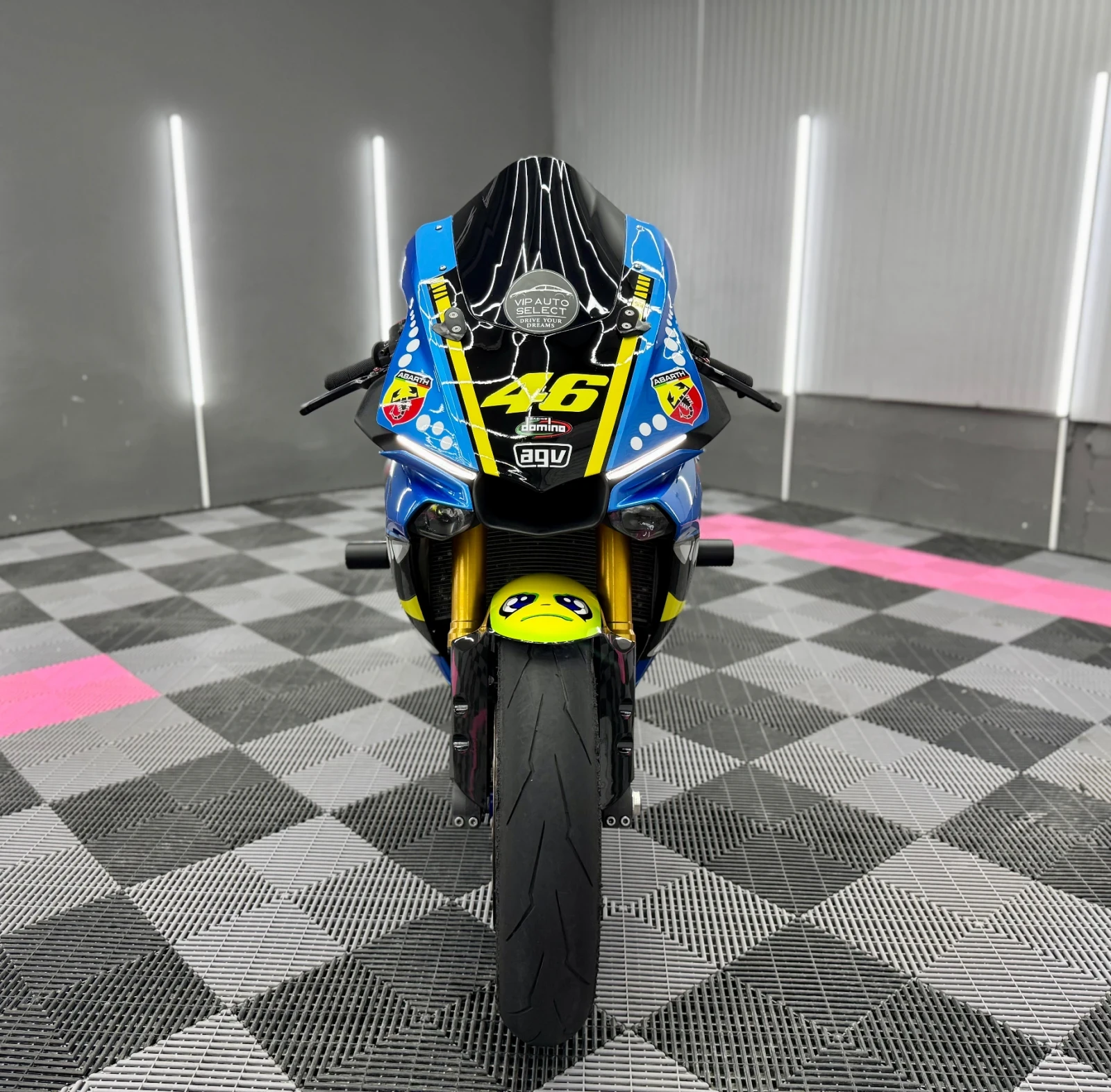 Yamaha YZF-R1 SHARK by Valentino Rossi - изображение 2