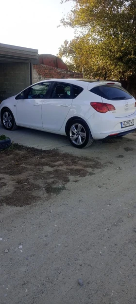 Opel Astra 1.4 Turbo - изображение 2