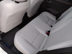 Toyota Auris PREMIUM / HYBRID / ПАНОРАМА / КОЖА / КАМЕРА, снимка 14