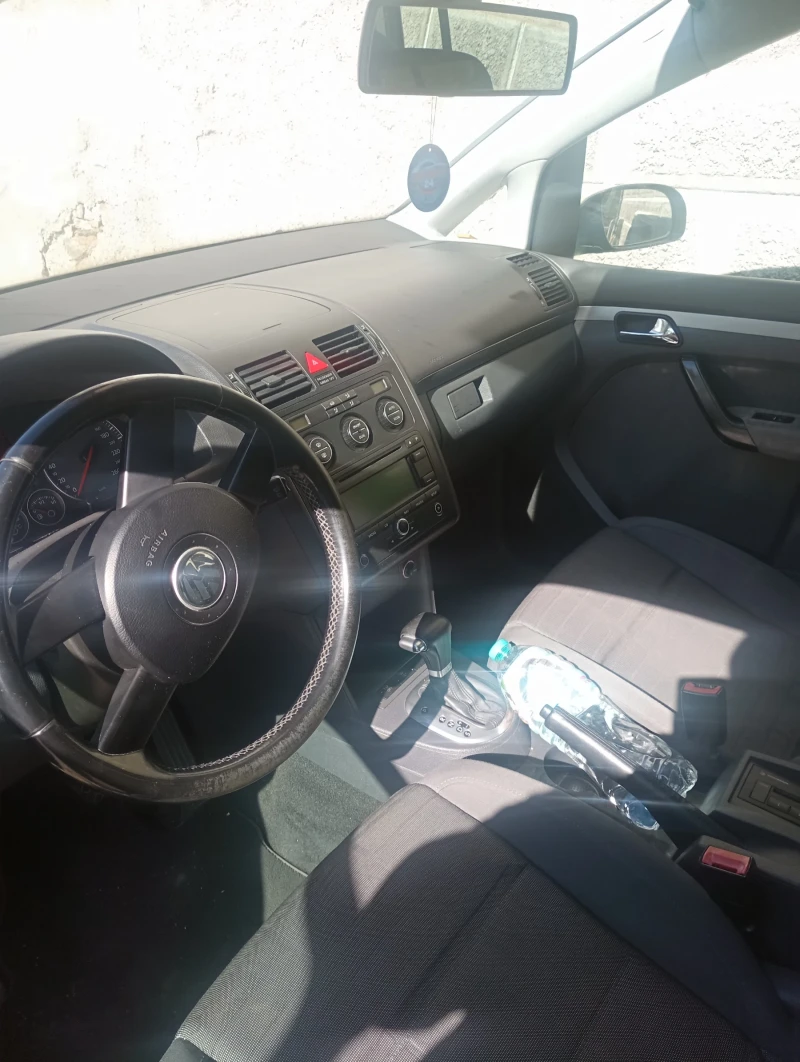 VW Touran, снимка 9 - Автомобили и джипове - 47865156