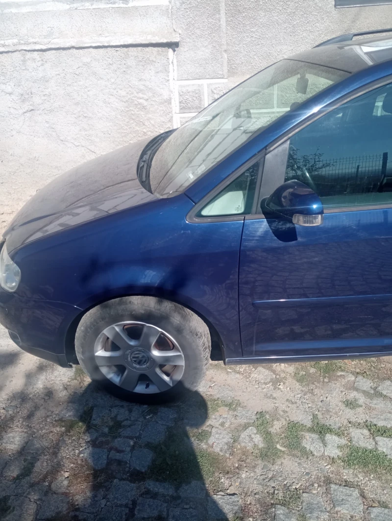 VW Touran, снимка 3 - Автомобили и джипове - 47865156