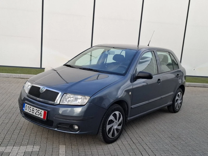 Skoda Fabia 1.2I(64)* FACELIFT* НОВ ВНОС* , снимка 2 - Автомобили и джипове - 48042578