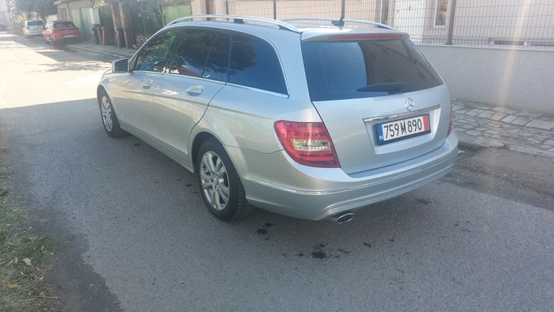 Mercedes-Benz C 220 2.2 Автомат, снимка 6 - Автомобили и джипове - 51999023