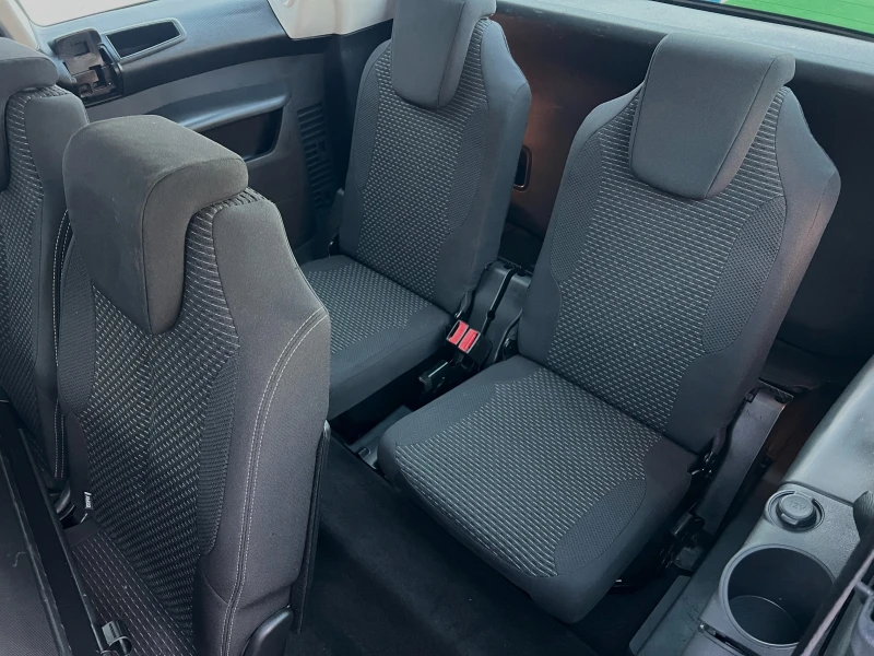Citroen C4 Picasso 1.6eHDi Автоматик 7-местен ПРОЧЕТИ ОПИСАНИЕТО, снимка 13 - Автомобили и джипове - 52110477